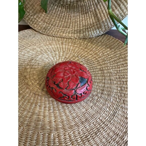 Vintage Red Cinnabar-Style Carved Trinket Box with Floral Motif - Picture 2 of 10
